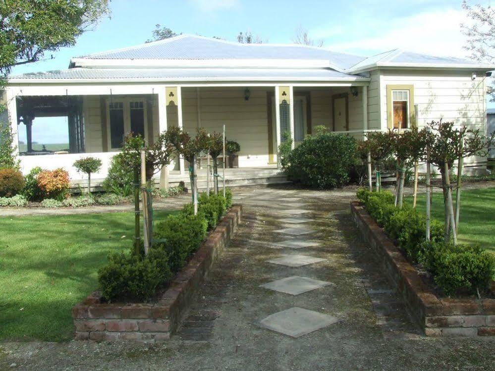 Tairoa Lodge & Cottage Hawera Zewnętrze zdjęcie