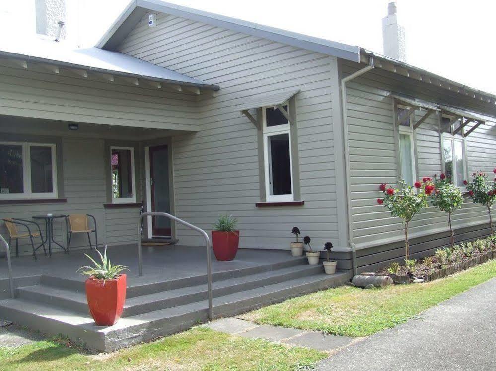 Tairoa Lodge & Cottage Hawera Zewnętrze zdjęcie